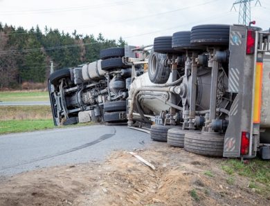How an Experienced Florida Truck Accident Lawyer Builds a Strong Case